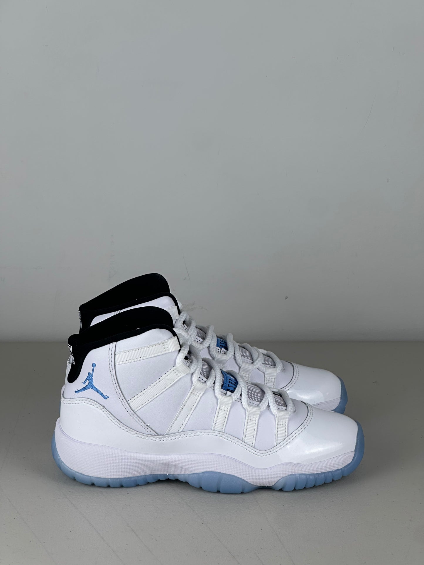Jordan 11 Retro Legend Blue (2024) (GS)