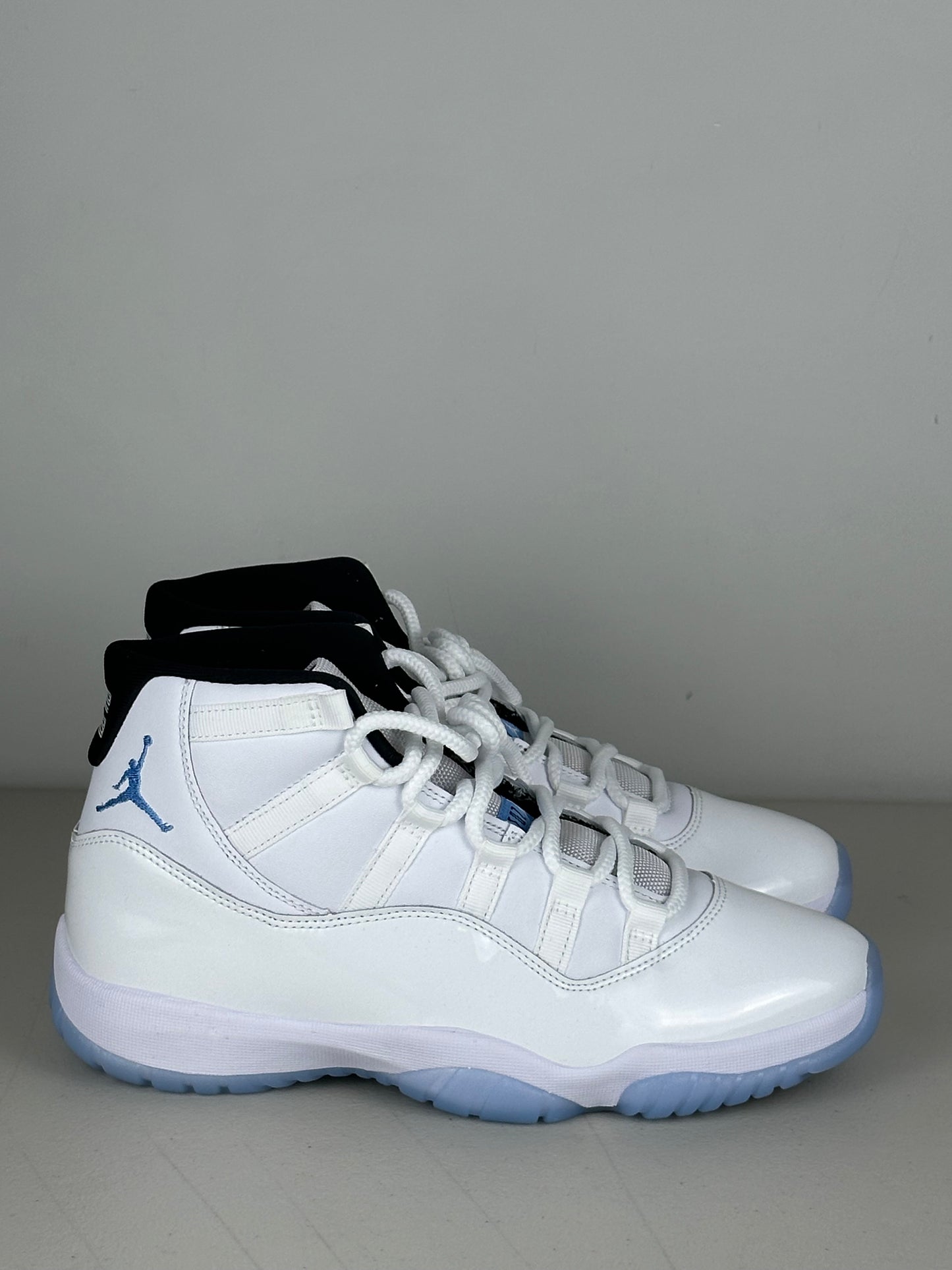 Jordan 11 Retro Legend Blue (2024)