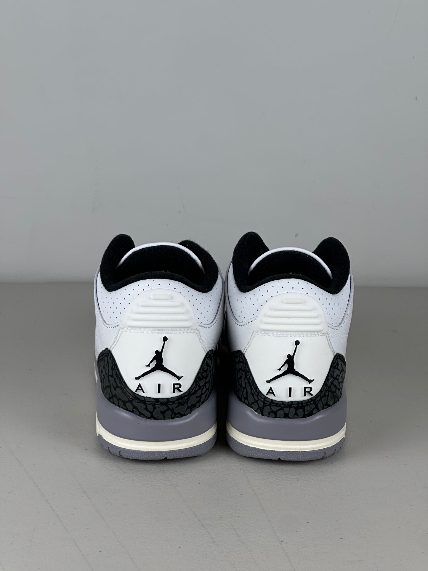 Jordan 3 Retro Cement Grey (GS)