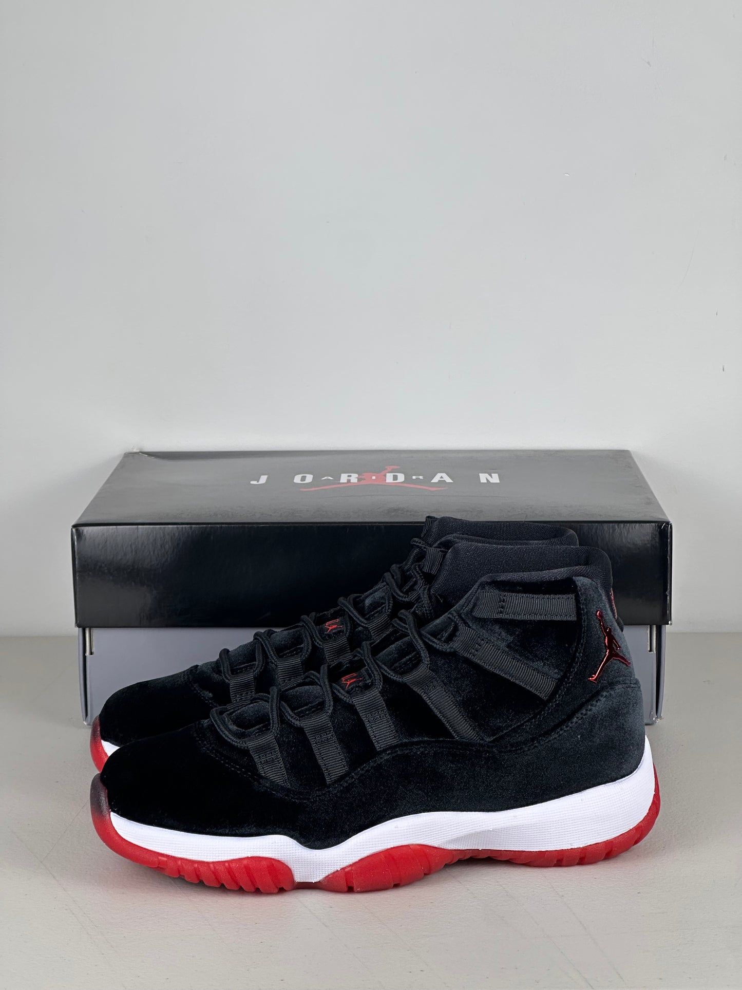 Jordan 11 Retro Bred Velvet (Women's)
