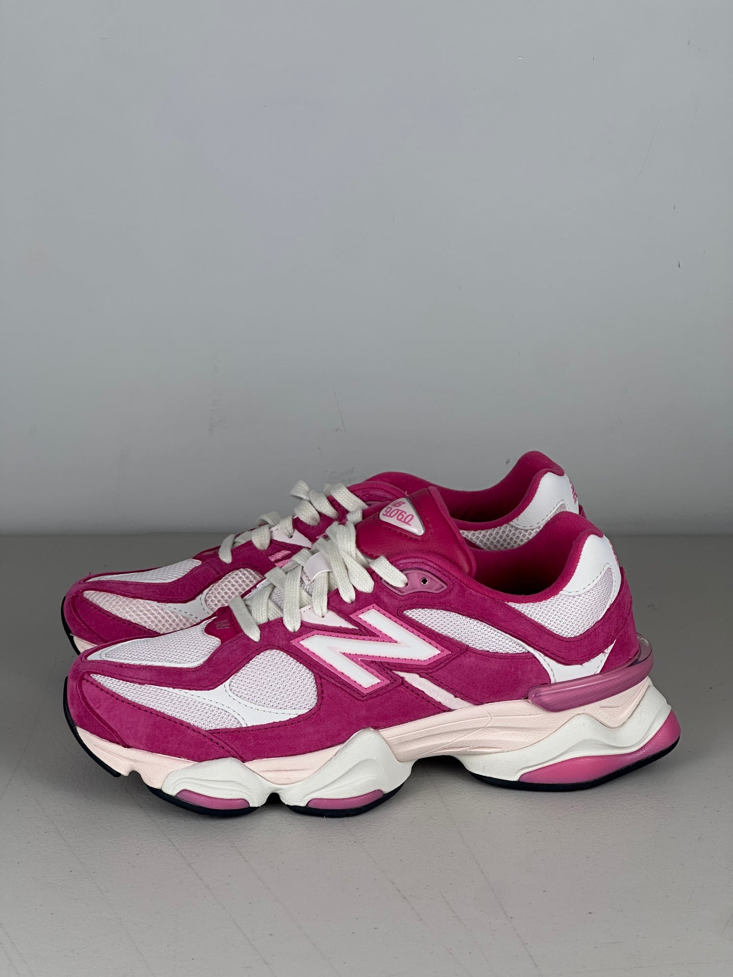 New Balance 9060 Fuchsia Pink