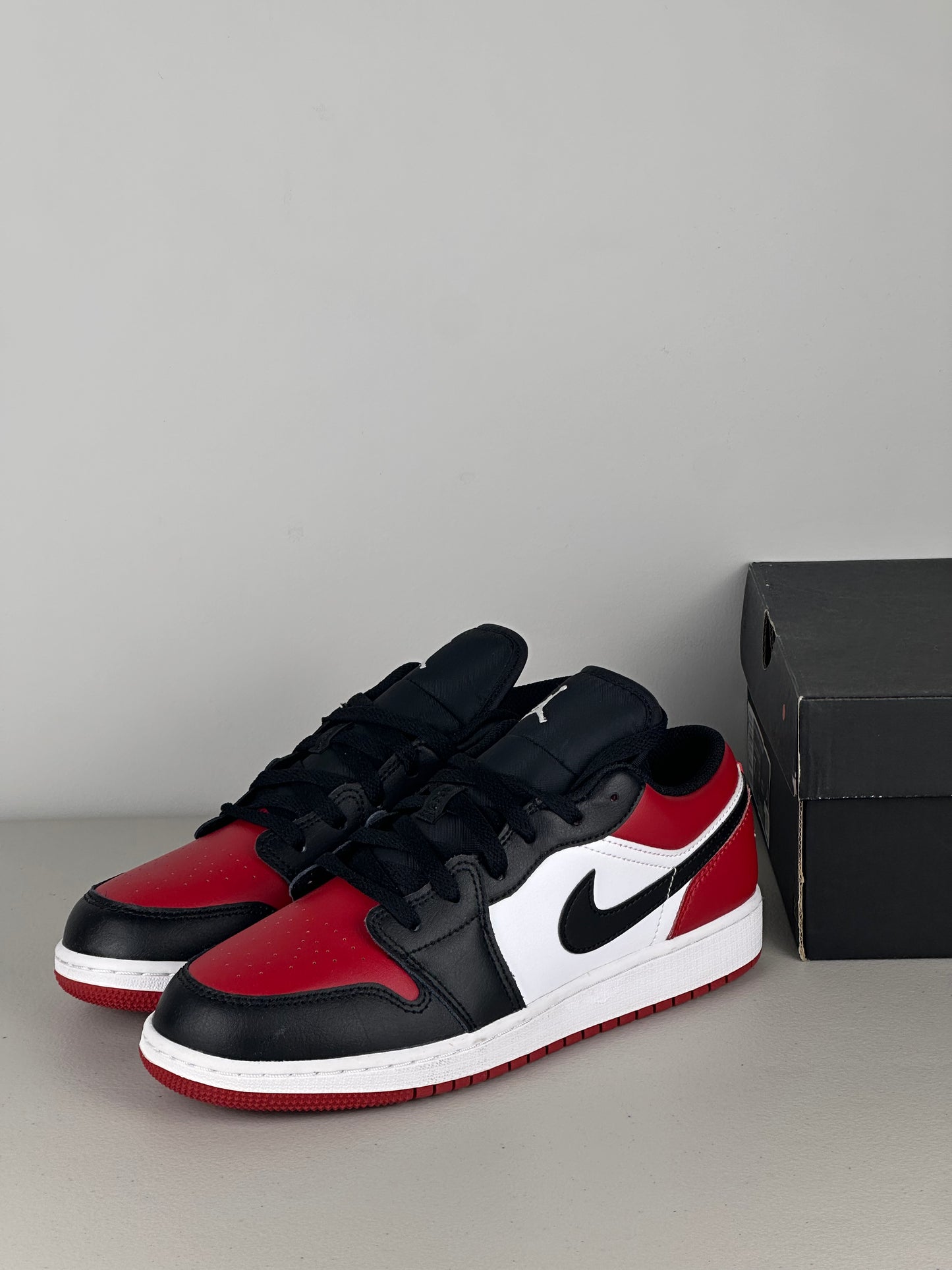 Jordan 1 Low Bred Toe (GS)