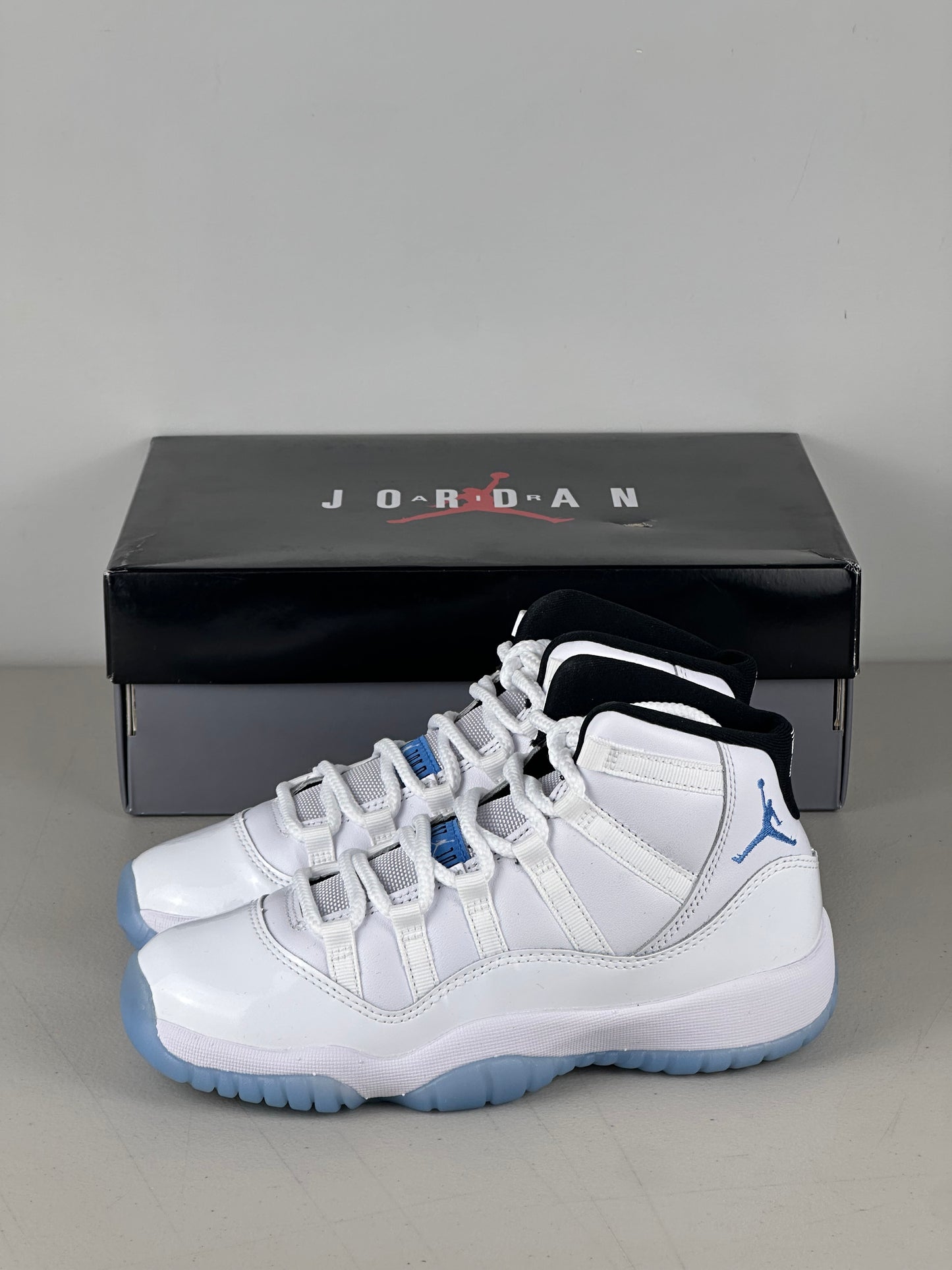 Jordan 11 Retro Legend Blue (2024) (GS)