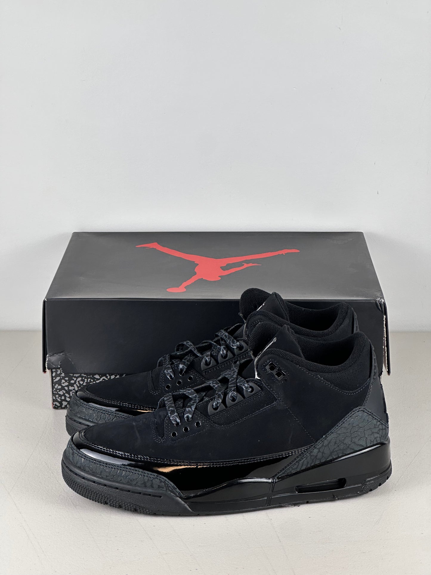 Jordan 3 Retro Black Cat (2025)